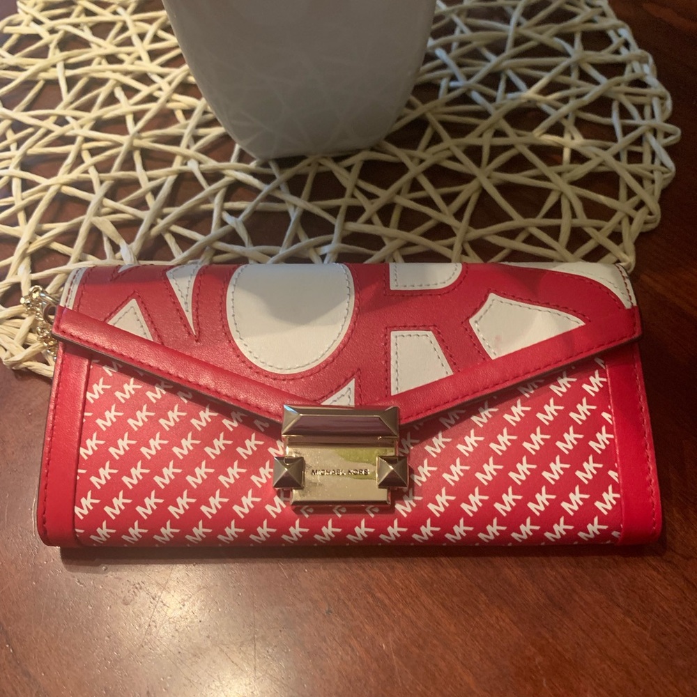 Brand New Michael Kors Wallet